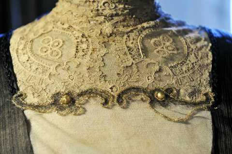 Bari ha un museo della moda: «6000 abiti antichi, chiusi in un deposito»